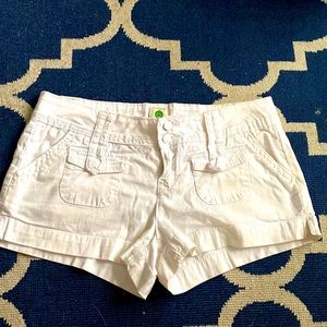 Y2K low rise short for sale 😍😍!!